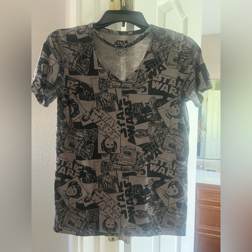 Star Wars Women's Gray Short Sleeve Graphic Choker T-Shirt Top Size Small